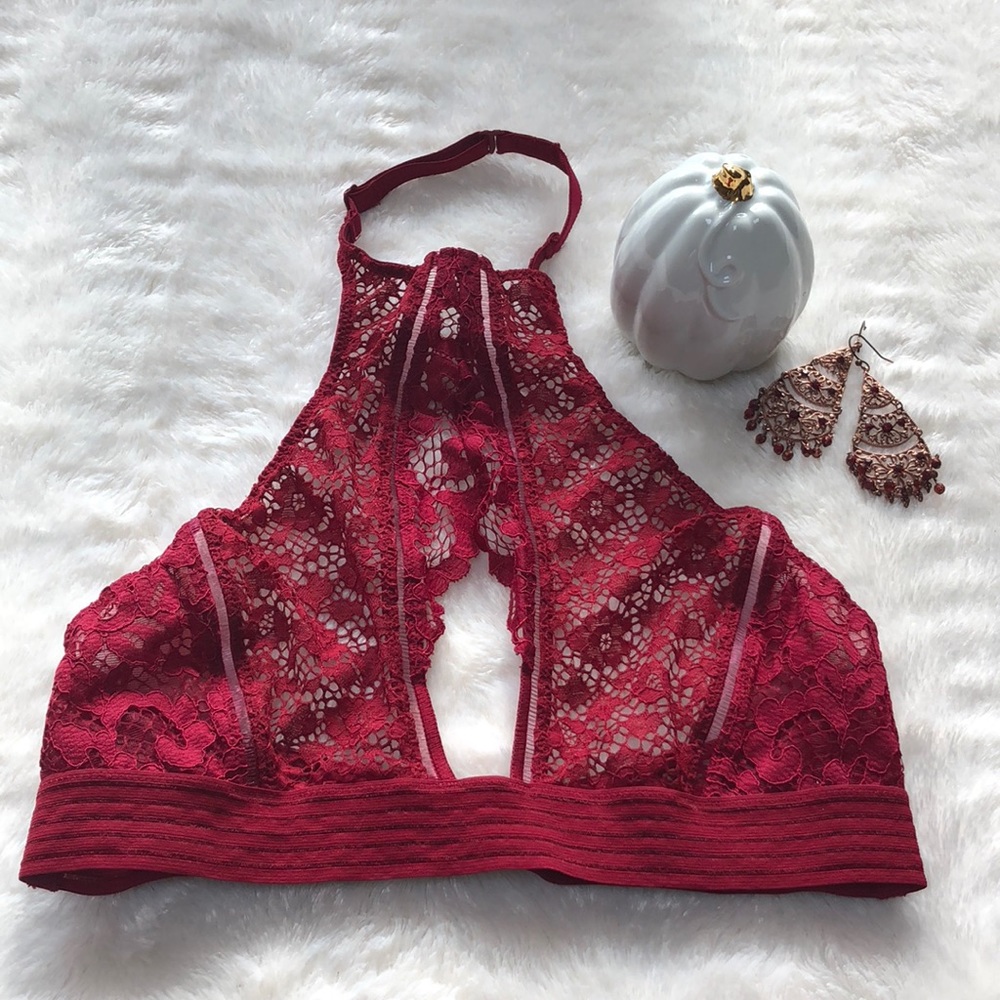 BOGO FREE! Victoria’s Secret Halter Bralette♥️